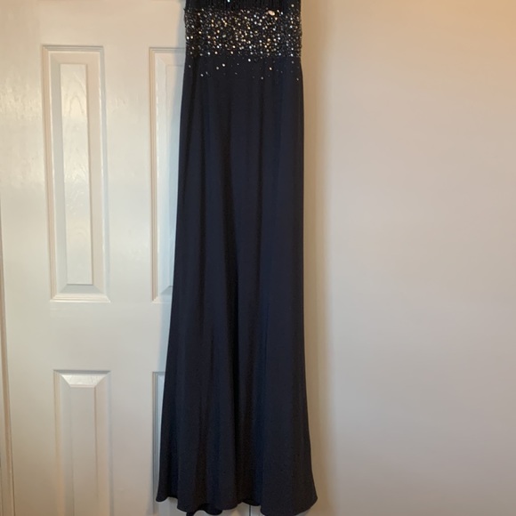 JS Boutique gray evening gown size 4 - Picture 2 of 4